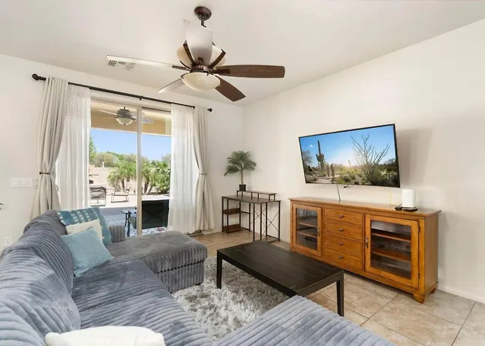 Holiday home 5 Min To Stadium Putting Bbq Glendale