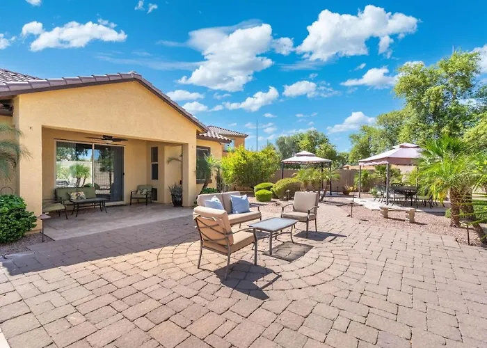 Holiday home 5 Min To Stadium Putting Bbq Glendale
